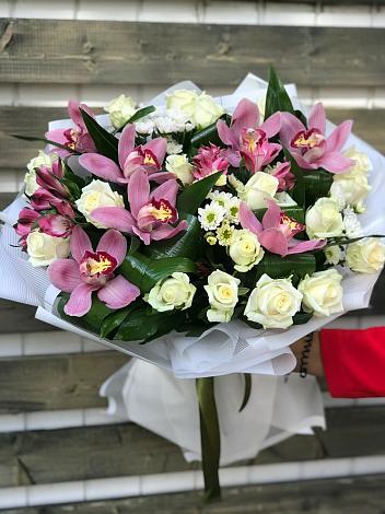 Букет цветов из: Розы и Хризантемы в Калининске