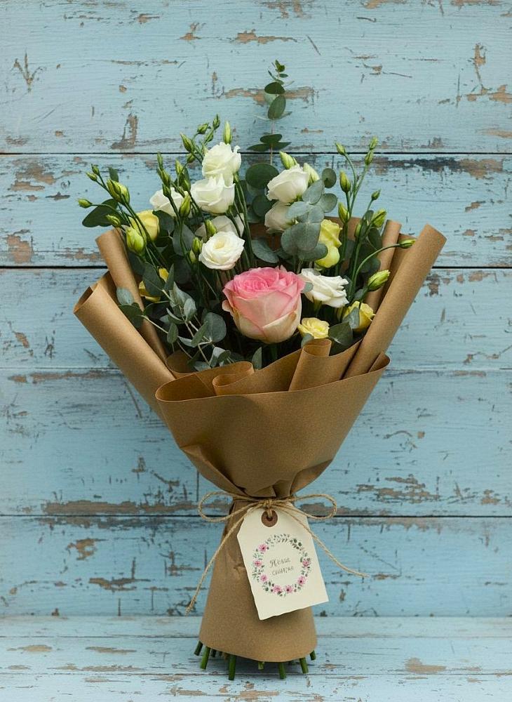 Букет цветов из: Розы и Лизиантусы в Калининске