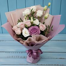 Букет цветов из:  Розы и Лизиантусы в Калининске