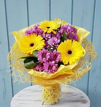 Букет цветов из:  Хризантемы и Герберы в Калининске