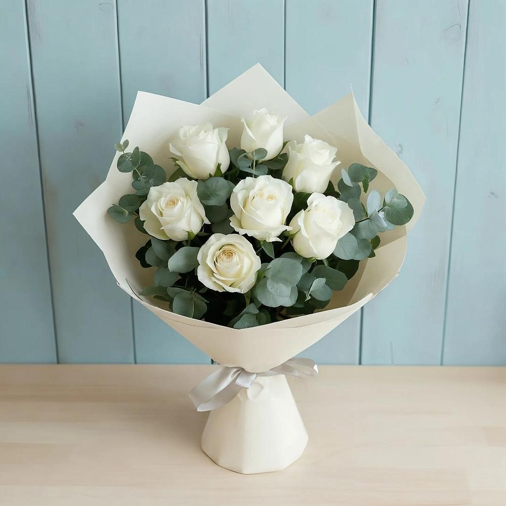 Букет Белые розы в Эвкалипте в Калининске