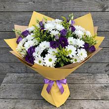 Букет цветов из:  Ирисы, Хризантемы и Ромашки в Калининске