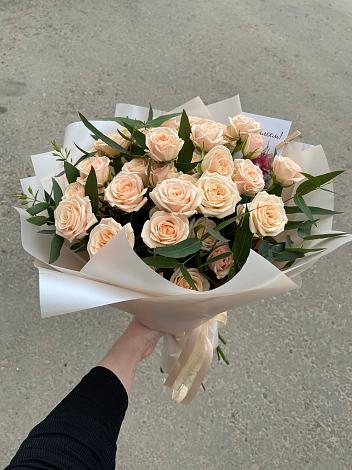 Букет Кремовые розы Латте в Калининске