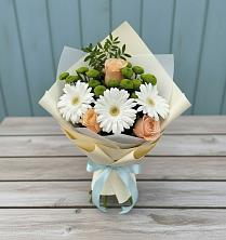Букет цветов из:  Герберы, Розы и Хризантемы в Калининске